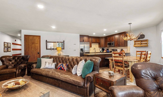 Four O'Clock Condo | Breckenridge Ski In Condo, Pool & Hot Tubs & Free Parking