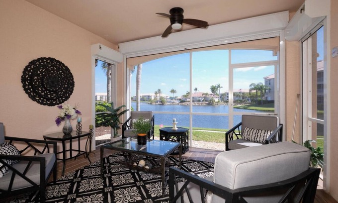 Tropical Cove Condo | Breeze On In to our 1st floor condo in Lexington Country Club, Ft Myers.