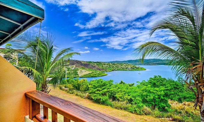 Fulladoza Bay Condo | Breezy Condo w/Balcony < 2 Mi to Downtown Culebra