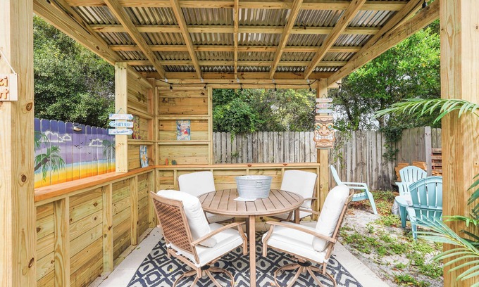 El Centro Beach House | Breezy PCB Vacation Rental w/Lanai, Walk to Ocean