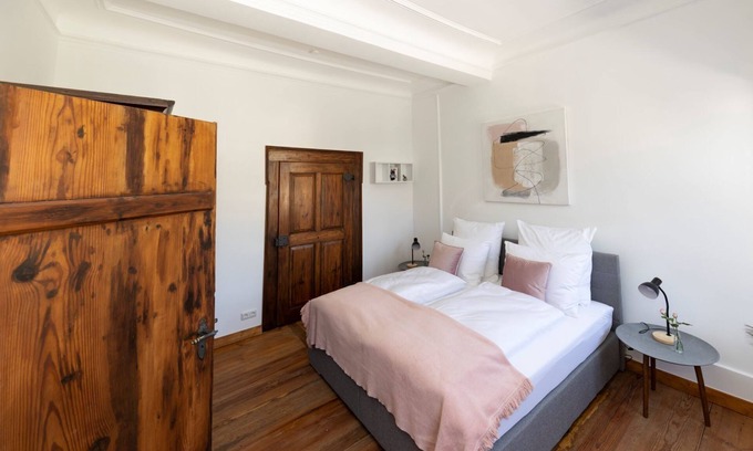 Ebern Apartment | Brennmeister vacation apartment (65sqm) on the second floor with a view of the estate