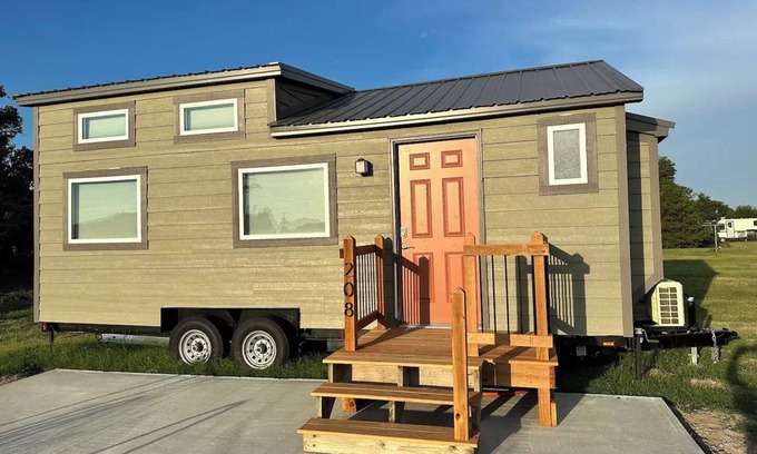 Rush Center House | Brent & Jean’s Tiny house