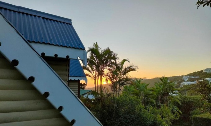 Brenton-on-Sea Apartment | Brenton Cottage at 90 is a NO SEA VIEW pet-friendly self-catering 2 sleeper