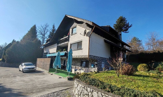 Smarjeske Toplice Apartment | Brezovica Spacious Family-Friendy Apartment - Two Bedroom Apartment with Balcony