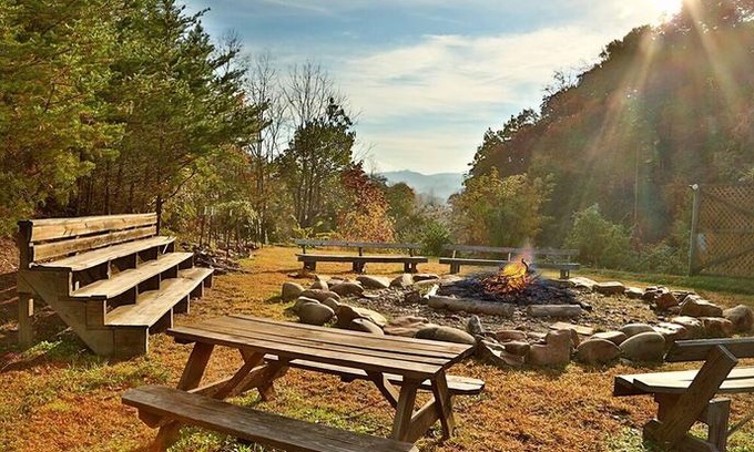 Pigeon Forge Apartment | Briarstone Lodge Condo 13C - Two Bedroom Condo