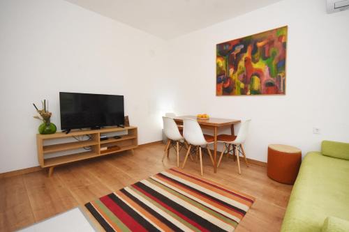 Donje Polje House | Brick house