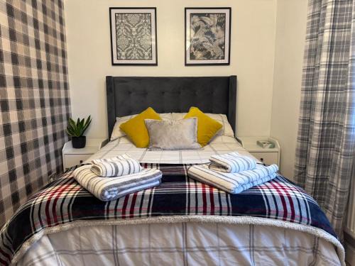 Castle Donington House | Brick lodge house