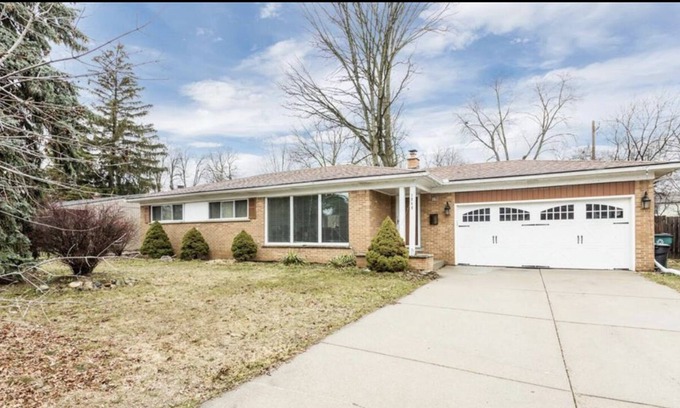 Birmingham Villa | Brickell House Of Birmingham | Bloomfield Hills | Troy