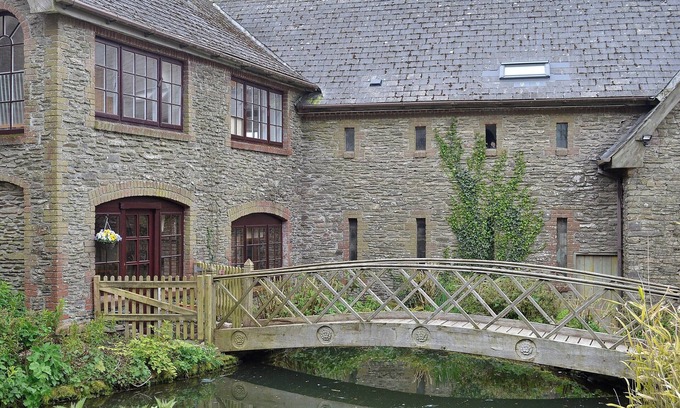 Brayford Cottage | Bridge House - UKC1340