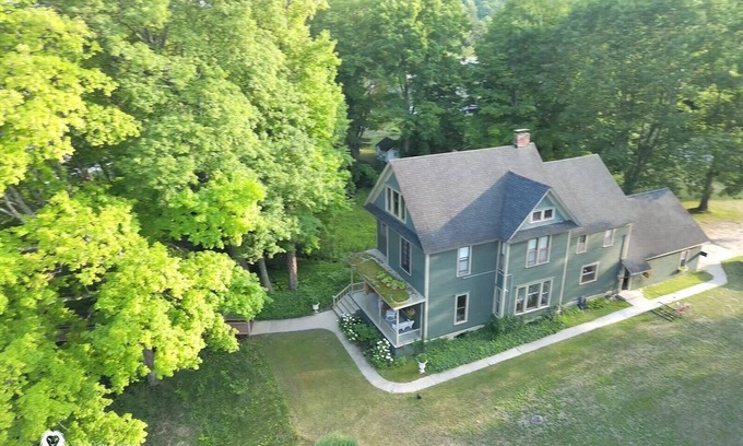 Central Lake House | Bridgewalk Estate | a Wanderlust Abodes property