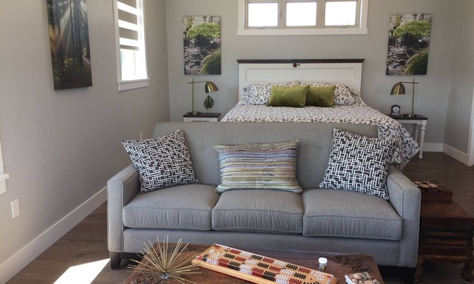 Cardigan Apartment | Brielle’s River Retreat….Open Concept Suite
