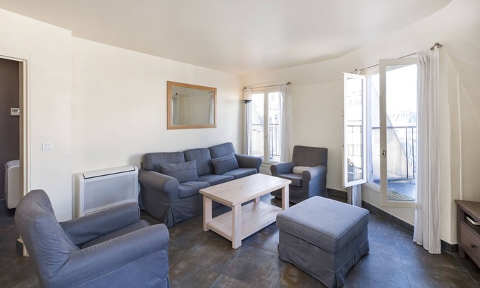 Chaussee-d'Antin Apartment | Bright 2 BD 2 BTH with AC & elevator near Opera, great views, insurance included