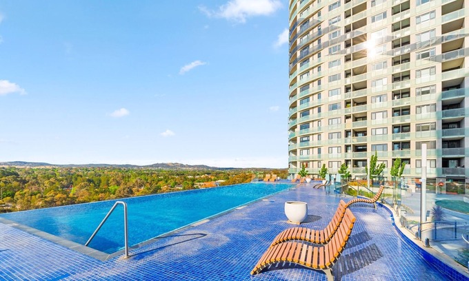 Ngunnawal Apartment | Bright 2-Bed Apartment with Scenic Balcony