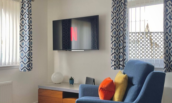 Ferryden Apartment | Bright 2-bedroom apartment with parking in Montrose