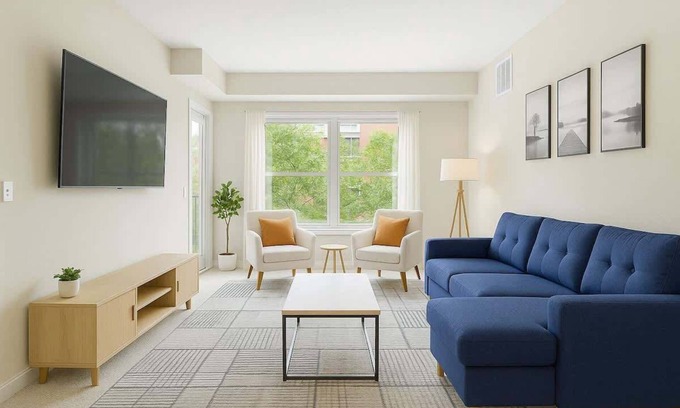 West Seventh Apartment | Bright 2BR Stay | King and 2 Queens + FREE Parking