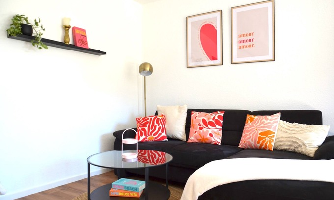 Center Apartment | Bright 3 room apartment - central in Aurich (city center & close to the harbour)