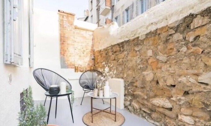 Saint-Charles Apartment | Bright 47 M2 With Nice Terrace, Hypercenter