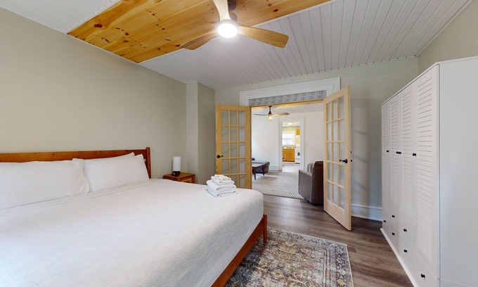 Canandaigua Apartment | Bright and airy apartment in wine region & close to lakes