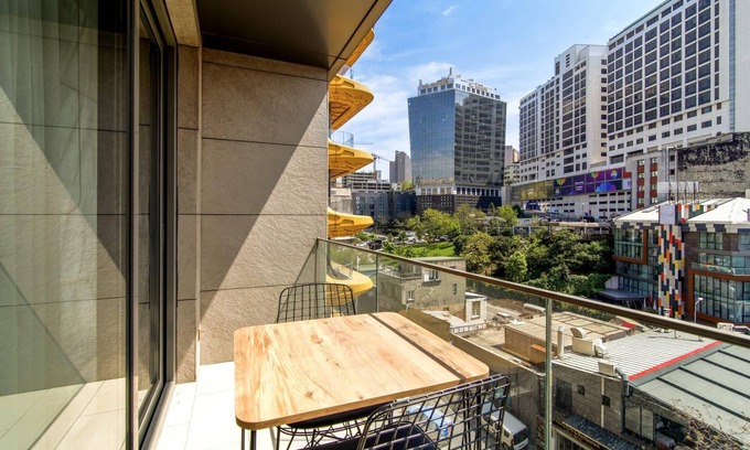 Harbiye Apartment | Bright and Centrally Located Flat in Sisli