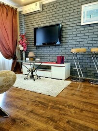 Dnipro Apartment | ⭐ Bright and comfortable apartment, near the city center, Most City and Menorha