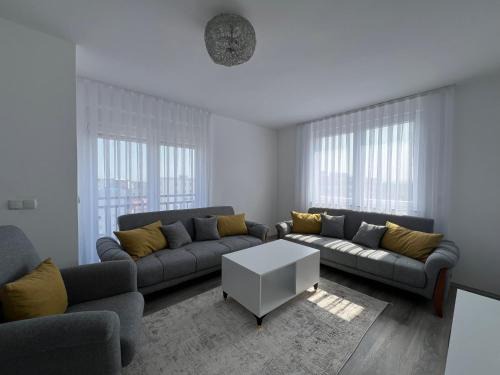Çagllavicë Apartment | Bright and Comfy