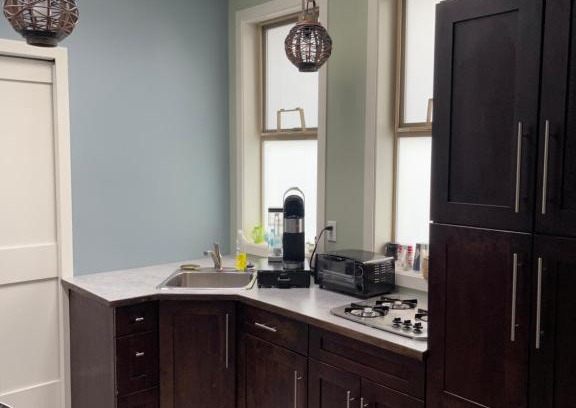 Gold River House | Bright and Cozy 1 Bedroom Suite
