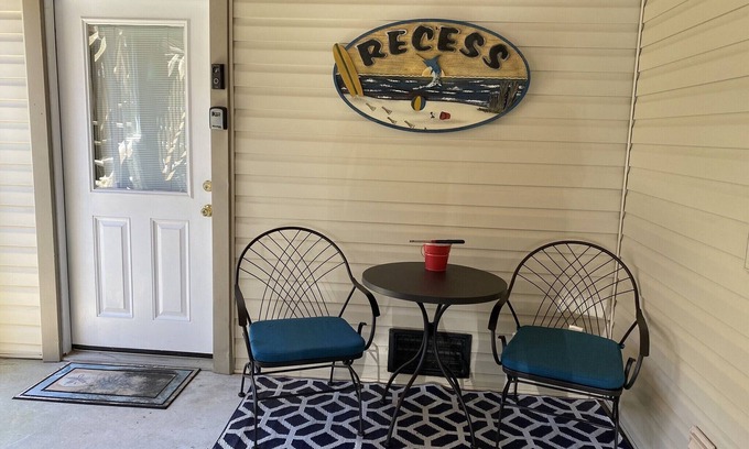 Colington Apartment | Bright And Cozy Two Room Unit, Close To Beach And Sound - Perfect For Two!