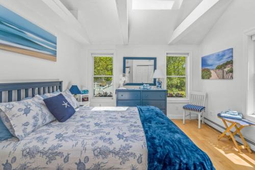 Brewster House | Bright and Cozy with Patio Grill and near the Beach and Golf