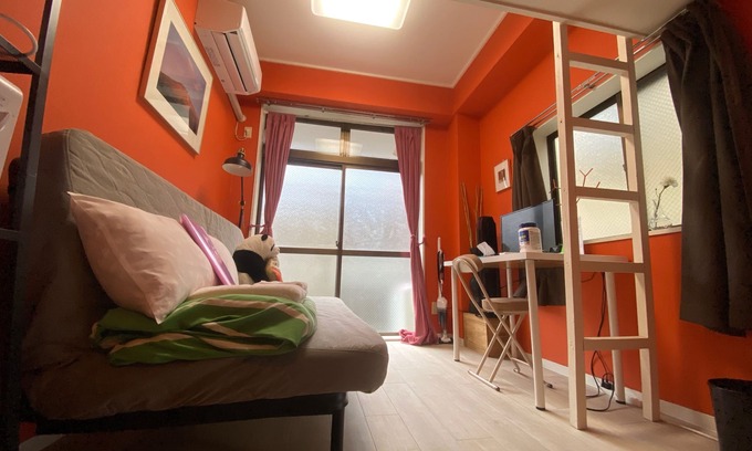 Setagaya Apartment | Bright and Energizing Yoga Home - Quick and Easy Shibuya Access!