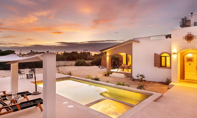 El Pescadero House | Bright and modern home with saltwater pool and hot tub near the beach