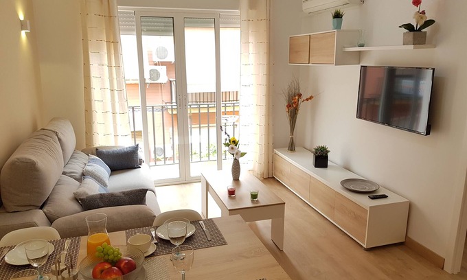 Encarnacion-Regina Apartment | Bright and newly renovated apartment in the historic center