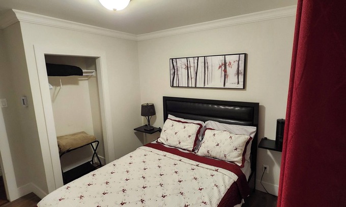Mount Pearl House | Bright and spacious home located minutes to downtown & Galway shopping district.