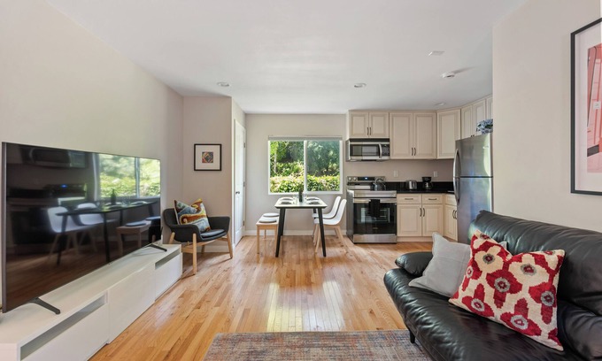 Pasadena House | Bright and Spacious 3BR Home Near Caltech