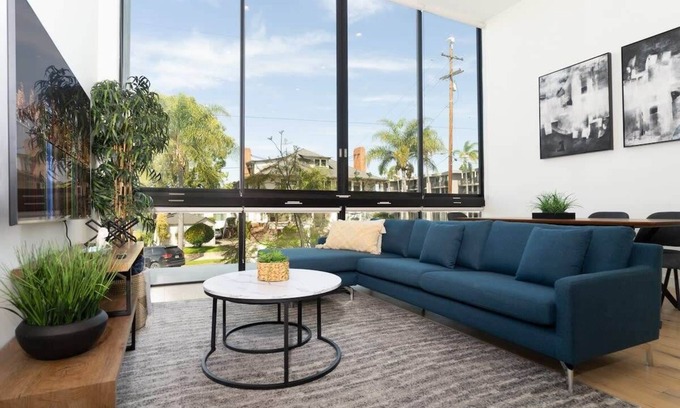 Bankers Hill Condo | Bright and Trendy | Panoramic | Chic | Prime Location
