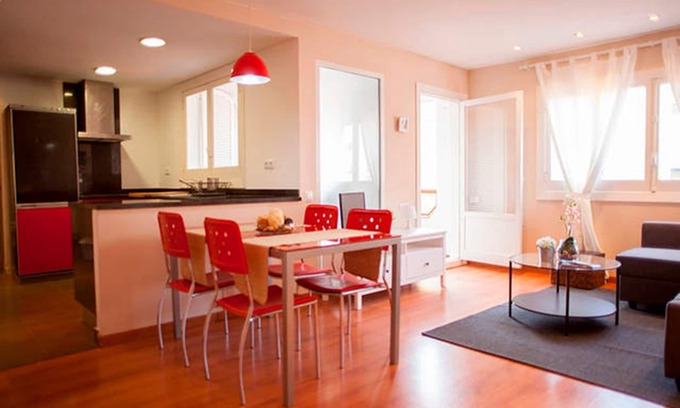 Mestalla Apartment | BRIGHT APARTMENT BETWEEN BEACH AND CITY