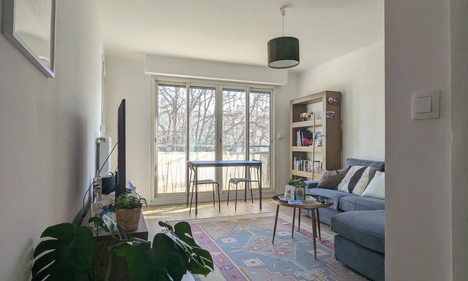 Chanot - Stade Velodrome Apartment | Bright apartment close to town center and public transport