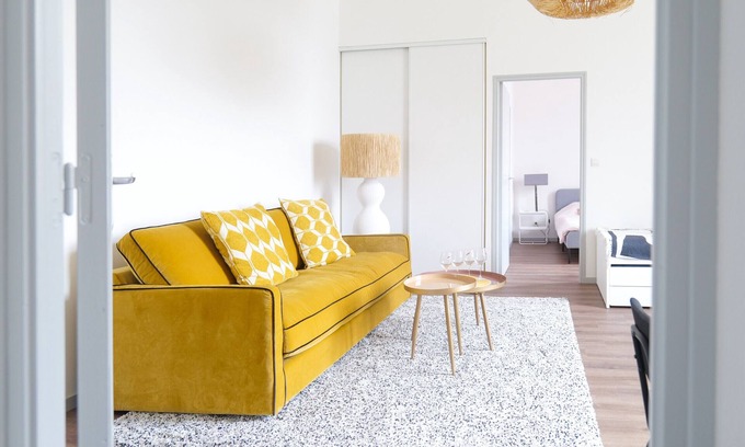 Downtown Angers Apartment | Bright apartment ideally located in the center of Angers