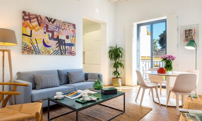 Santa Cruz Apartment | Bright Apartment in Santa Cruz Quarter. Santa Teresa V
