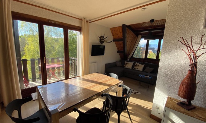 Montclar Apartment | Bright apartment in the heart of Saint Jean Montclar Station