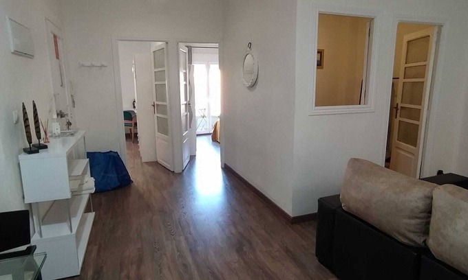 El Cabanyal Condo | Bright Apartment La Marina in Valencia