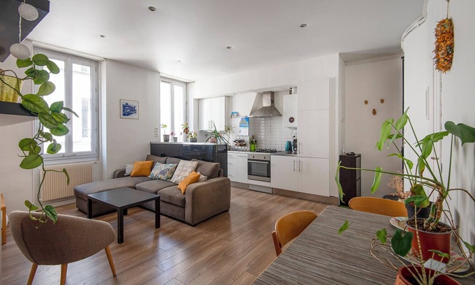 Lodi Apartment | Bright apartment near Notre-Dame du Mont