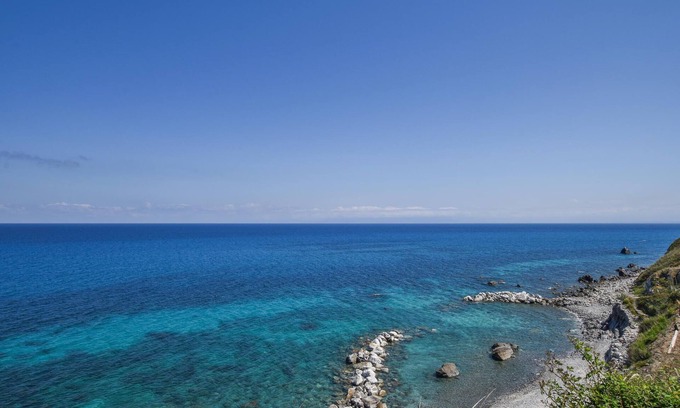 Isca Marina Apartment | Bright apartment with sea view, located on the east coast of Calabria.