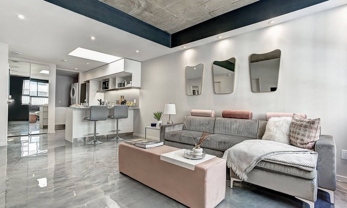 Shaughnessy Village Apartment | Bright Apartment with All Amenities