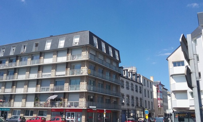 Manche Apartment | Bright apartment with panoramic view of port, sea and historic center