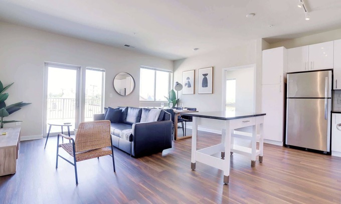 Jefferson Manor Apartment | Bright Apt W Gym & Prime Location