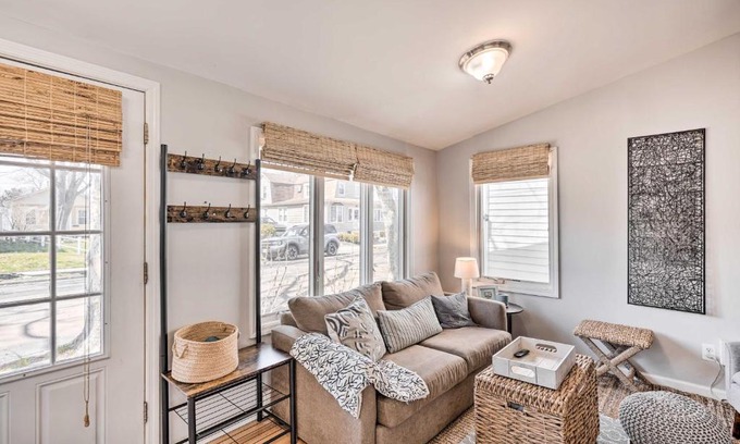 Lake Como House | Bright Belmar Cottage Less Than Half Mi to Boardwalk!