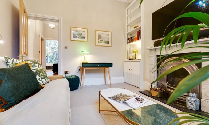 Camberwell Apartment | Bright Camberwell Georgian Apartment