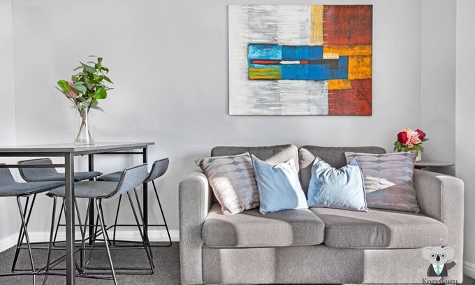 Haymarket Apartment | Bright Central 2-Bedroom Apartment with City Views