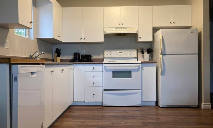 Shediac Apartment | Bright Centrally Located 2 bedroom Apartment