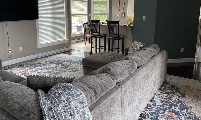 Grand Bay-Westfield House | Bright, clean, spacious unit in the upper level of executive home